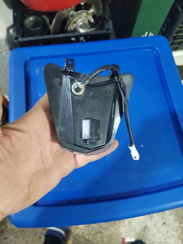 Luce posizione tuono v4 1000 Aprilia 2012