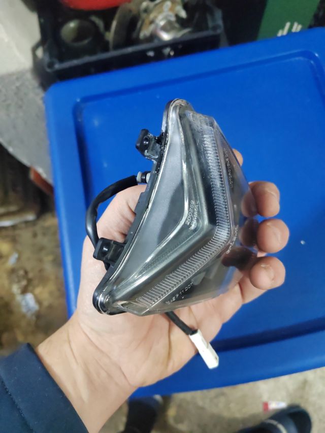 Luce posizione tuono v4 1000 Aprilia 2012