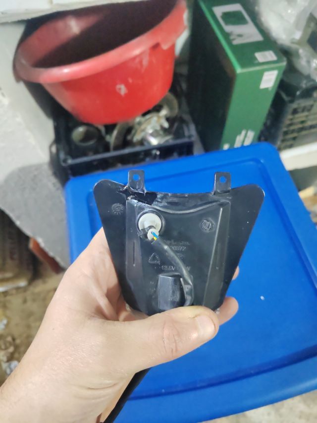 Luce posizione tuono v4 1000 Aprilia 2012