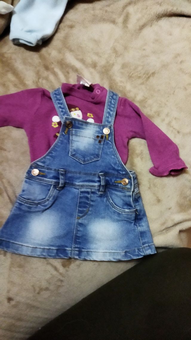 Pichi vaquero y camiseta. 3 meses Zara