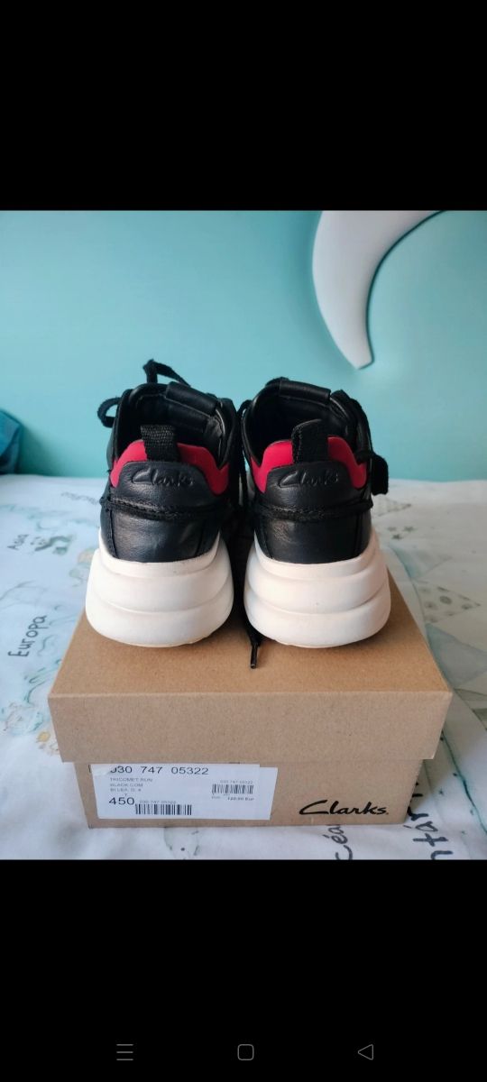 Zapatillas piel clarks