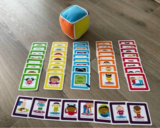 Juego de cartas y dado de bebé