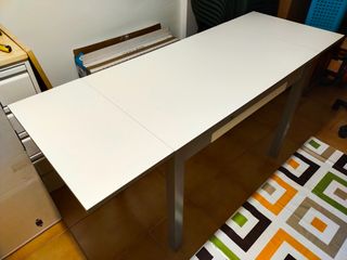 Mesa y cuatro sillas de cocina como nuevas