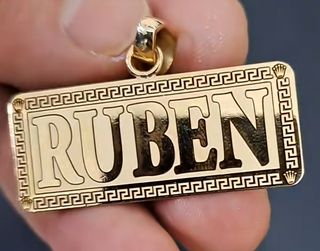 SE FABRICAN  COLGANTE  PERSONALIZADOS 