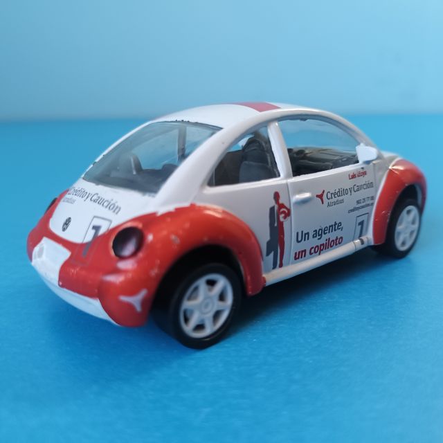 Volkswagen New Beetle 1/43 marca Guisval
