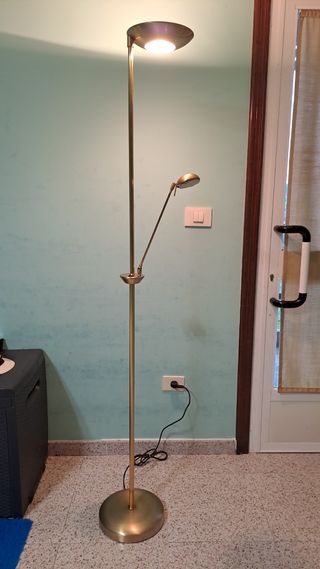 Lámpara de pié para salón