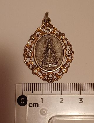 Antigua medalla Virgen del Rocío 