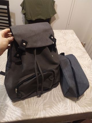Mochila y neceser