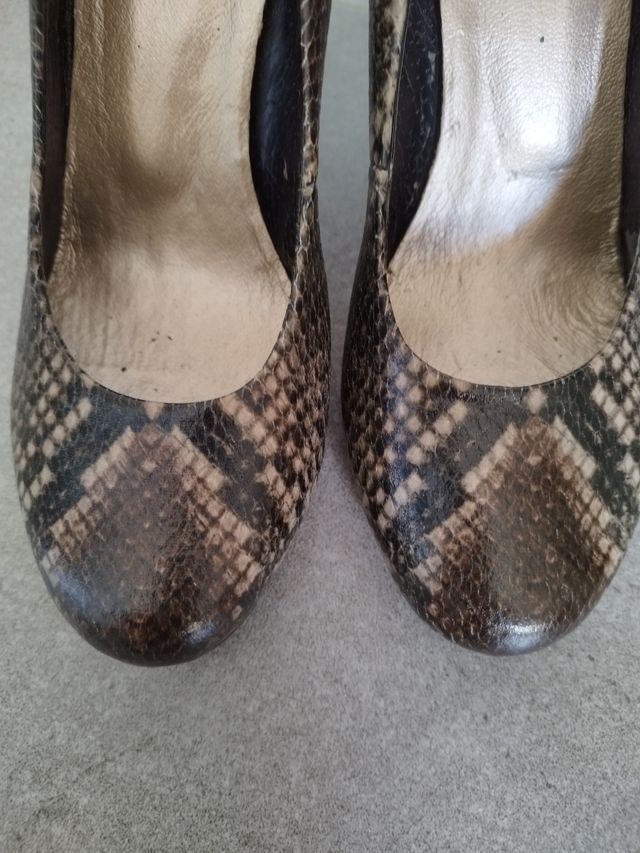 Zapatos marca  BATA serpiente mujer num 39
