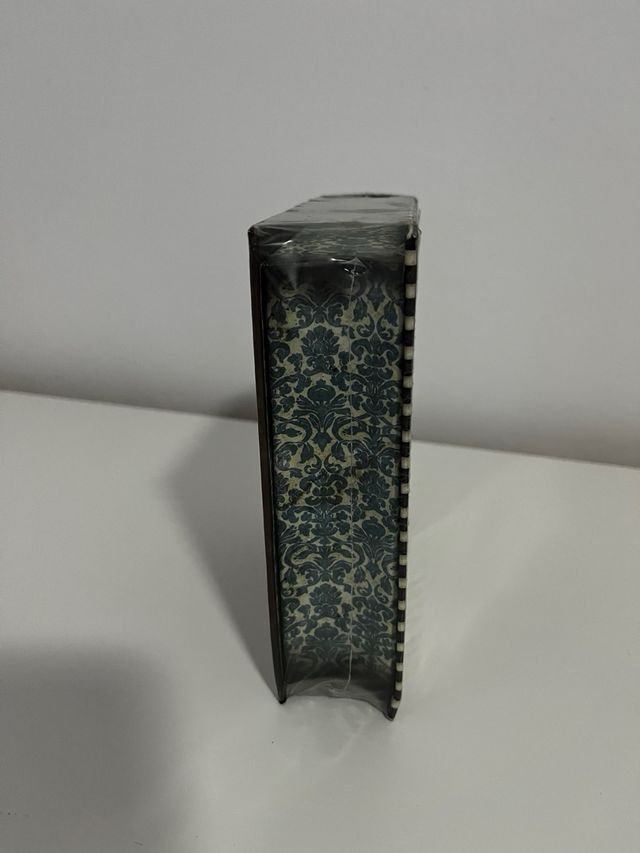 Caja SANTORO interior cartas