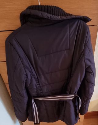 Cazadora marron de Zara