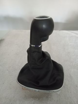 Pomo Opel Corsa E 5 velocidades