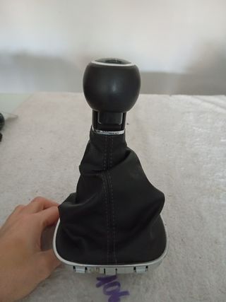 Pomo Opel Corsa E 5 velocidades