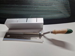 Serrucho madera y base aluminio ingletes