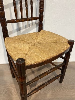 Antigua silla enea pequeña