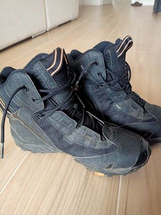 Botas montaña quechua Stratermic 42