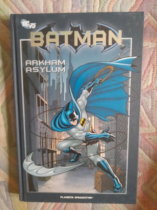 Cómic Batman Arkham Asylum y Comic Infinite Crisis