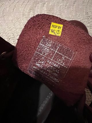 Botas Dr Martens color burdeos  de piel