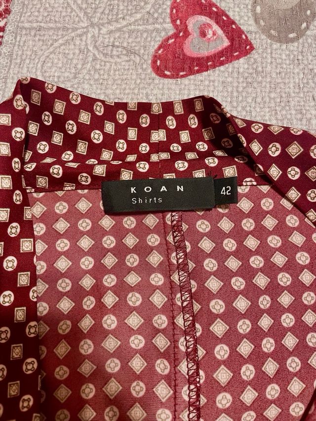 Blusa rossa smanicata KOAN