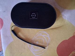 Altavoz portátil bluetooh