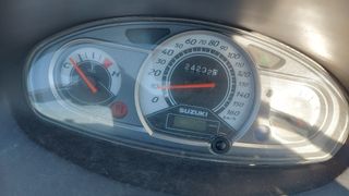 Suzuki Burgman 200 (2011) - color negro