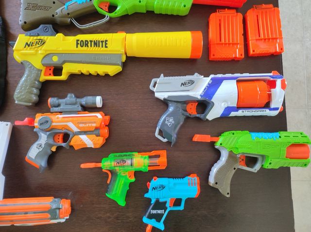 8 Pistolas Nerf