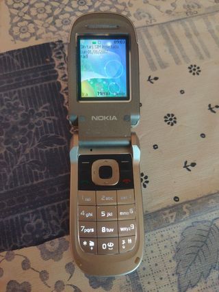 Nokia 2760 móvil vintage antiguo