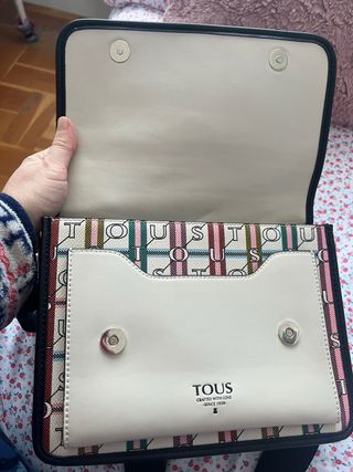 Bolso tous y billetera a conjunto.