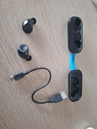 Auriculares Bluetooth ELBE. Dura 30 minutos