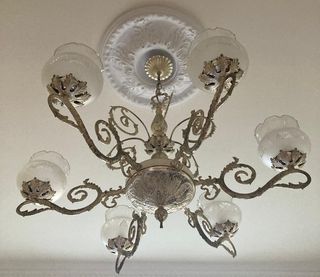 Lujosa Lampara Araña Bañada En Plata