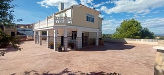 Chalet en urb. de Picassent.