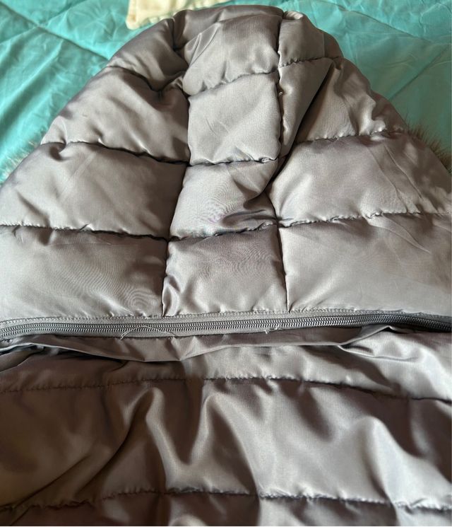 Chaqueta acolchada de color gris de Stradivarius