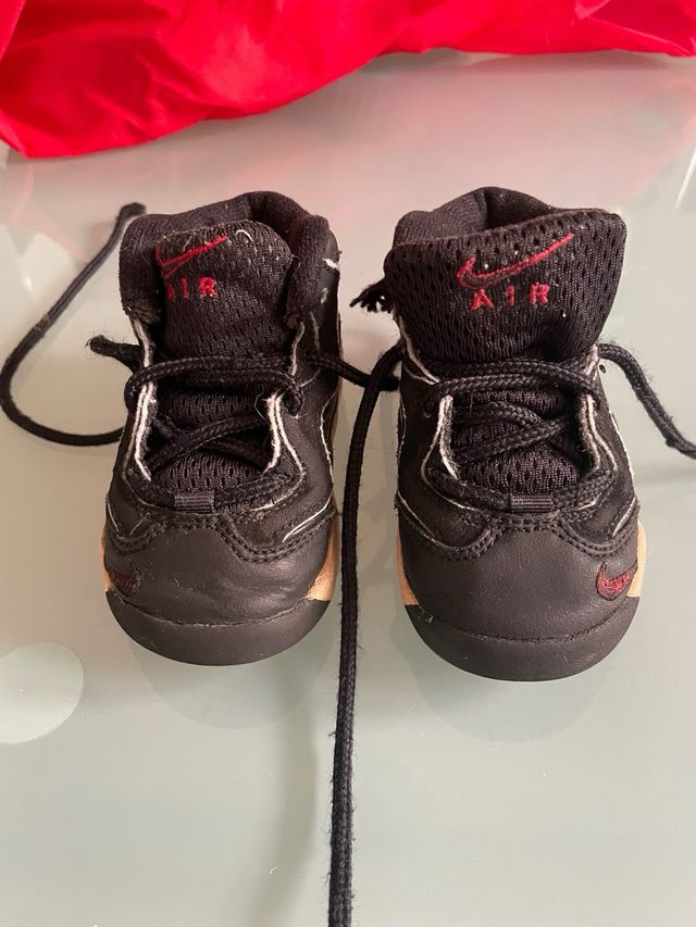 Scarpe Nike bambino taglia 22