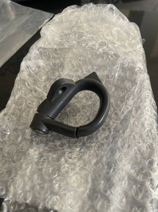 Gancho bajo asiento Vespa