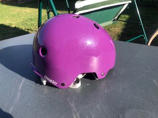 Patines de línea con casco y protectores