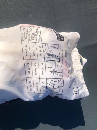 Patines de línea con casco y protectores