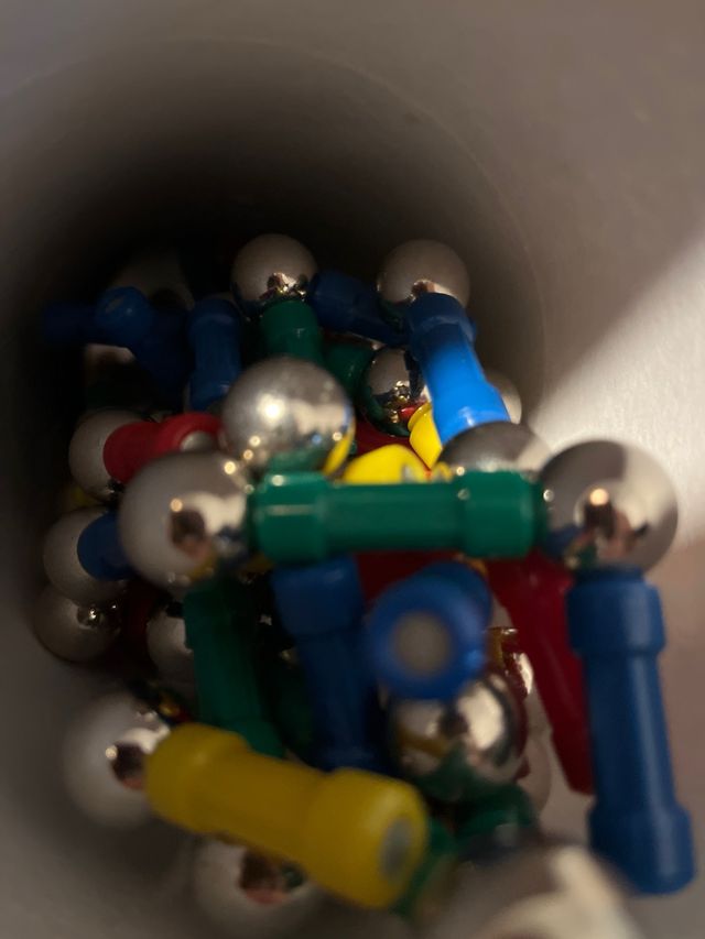 Juego de imanes y construcción Magnetix