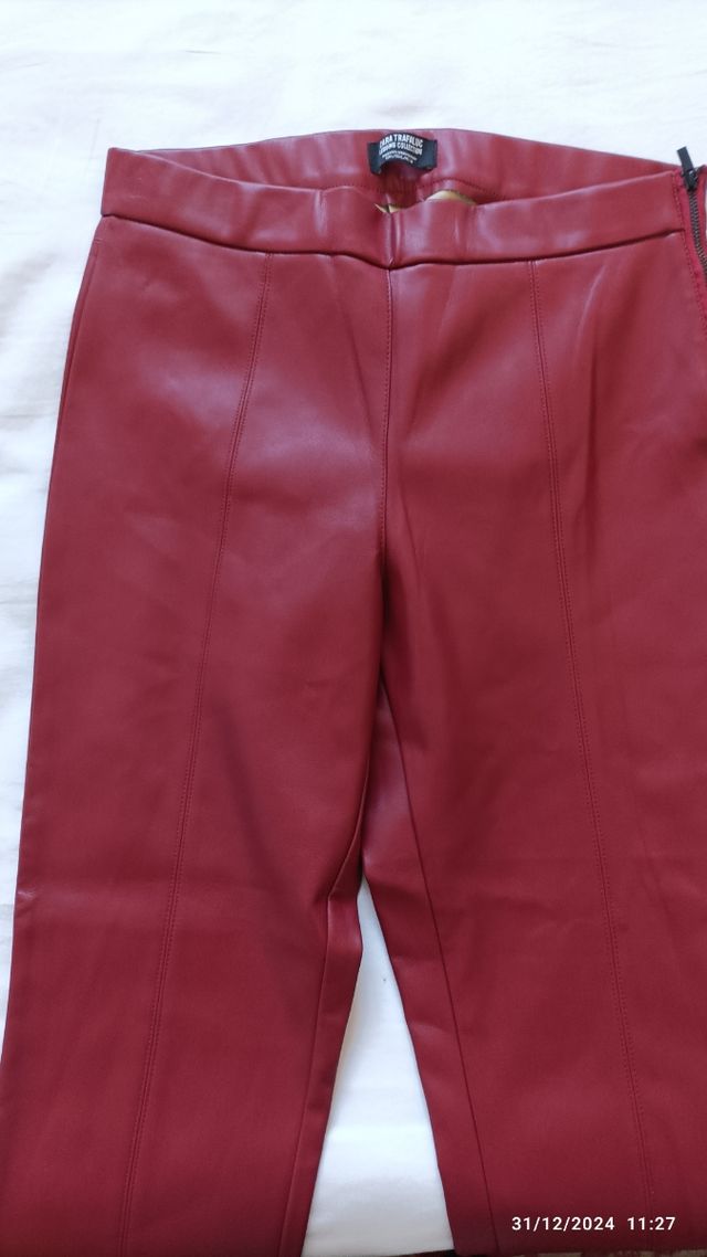 Pantalon polipiel burdeos 