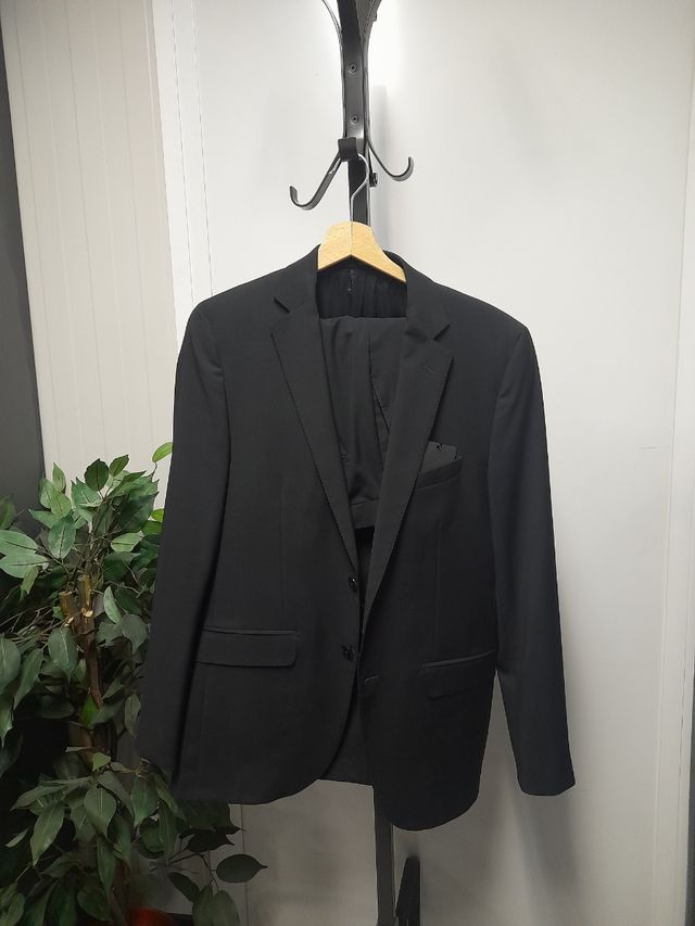 Cinturón elástico dorado muy elegante