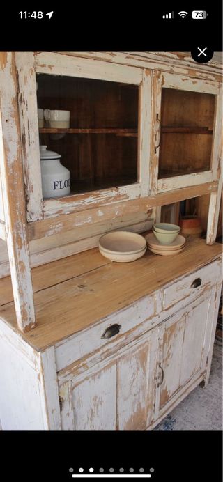 Alacena antigua de granja