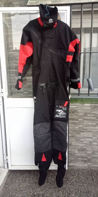 Traje de navegación TYPHOON
