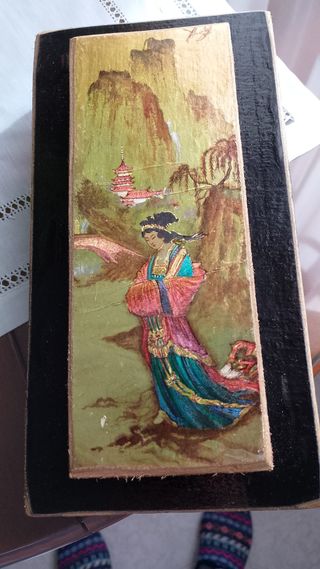 Caja-pitillera decorada