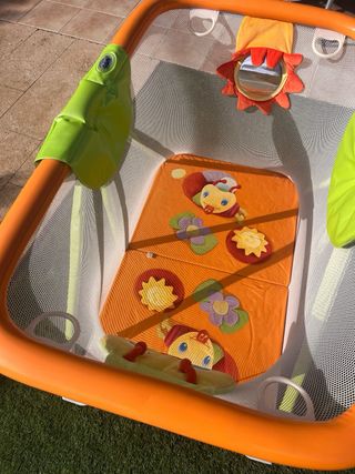 Parque infantil plegable en perfecto estado