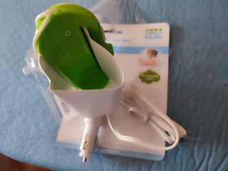 Calienta biberón/potito de coche marca Saro