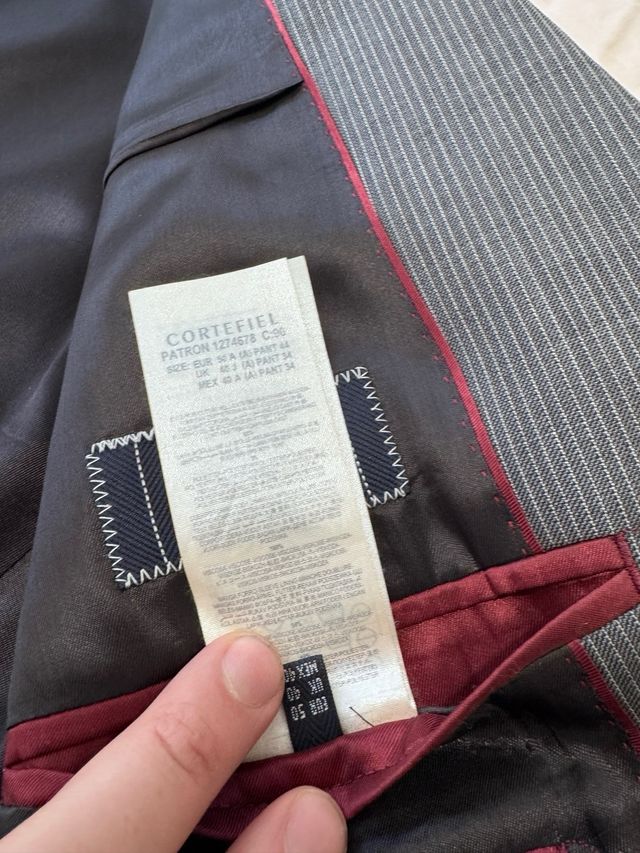 Traje Lana Raya diplomàtica