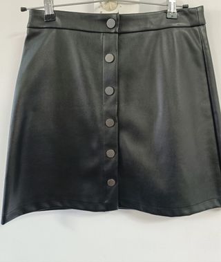 PIÈCES : Falda negra imitación cuero
