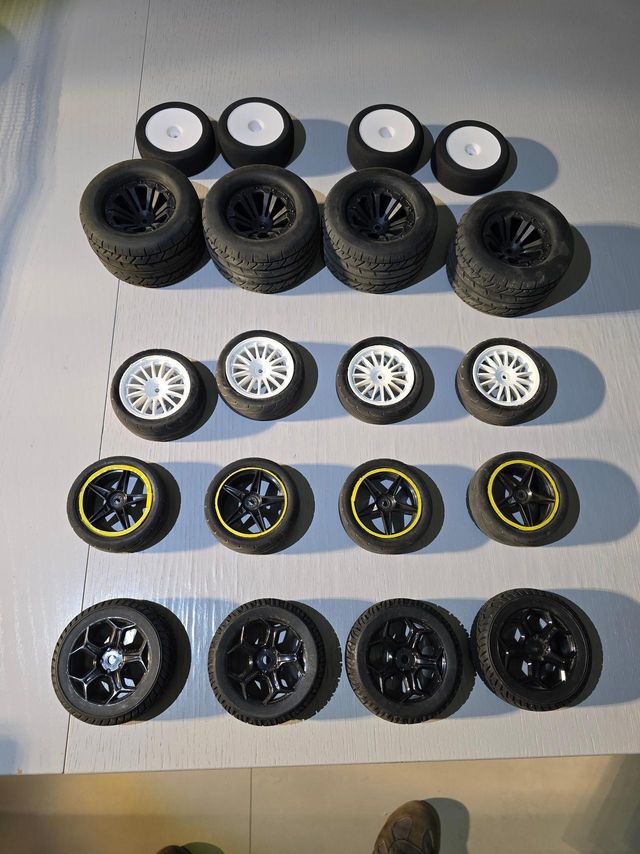 Auto Radiocomandata RC 1:10 - VRX Brushless