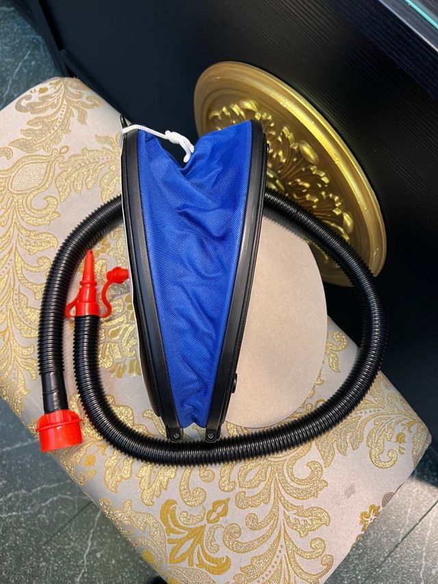 Intex Bomba de pie con 3 boquillas 28 cm