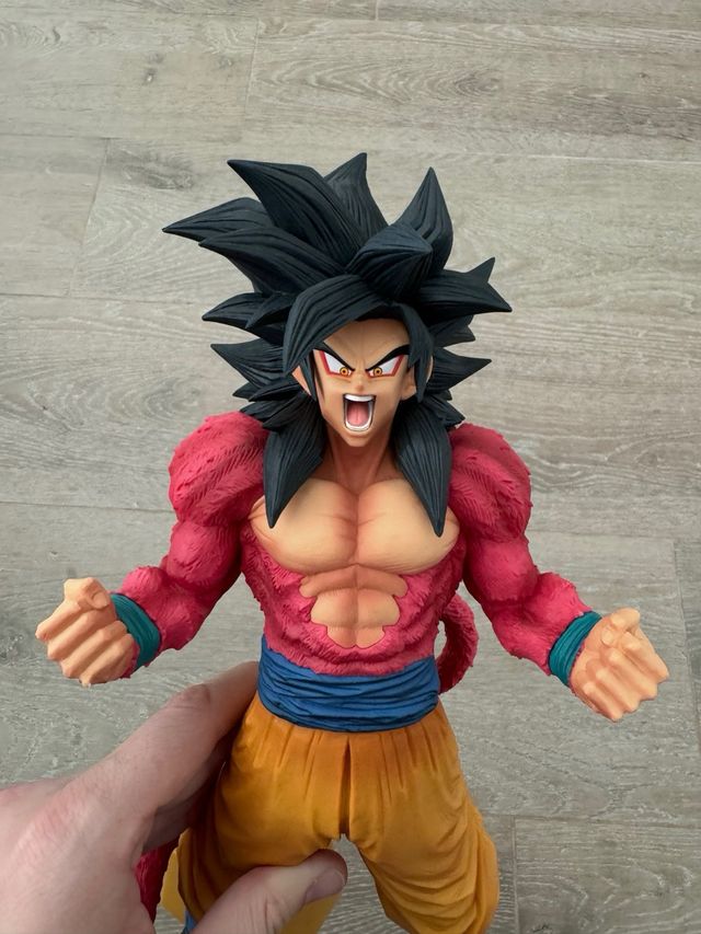 Figura Dragon Ball GT Goku SS4