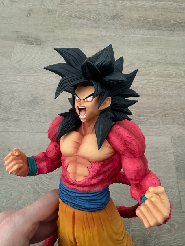 Figura Dragon Ball GT Goku SS4